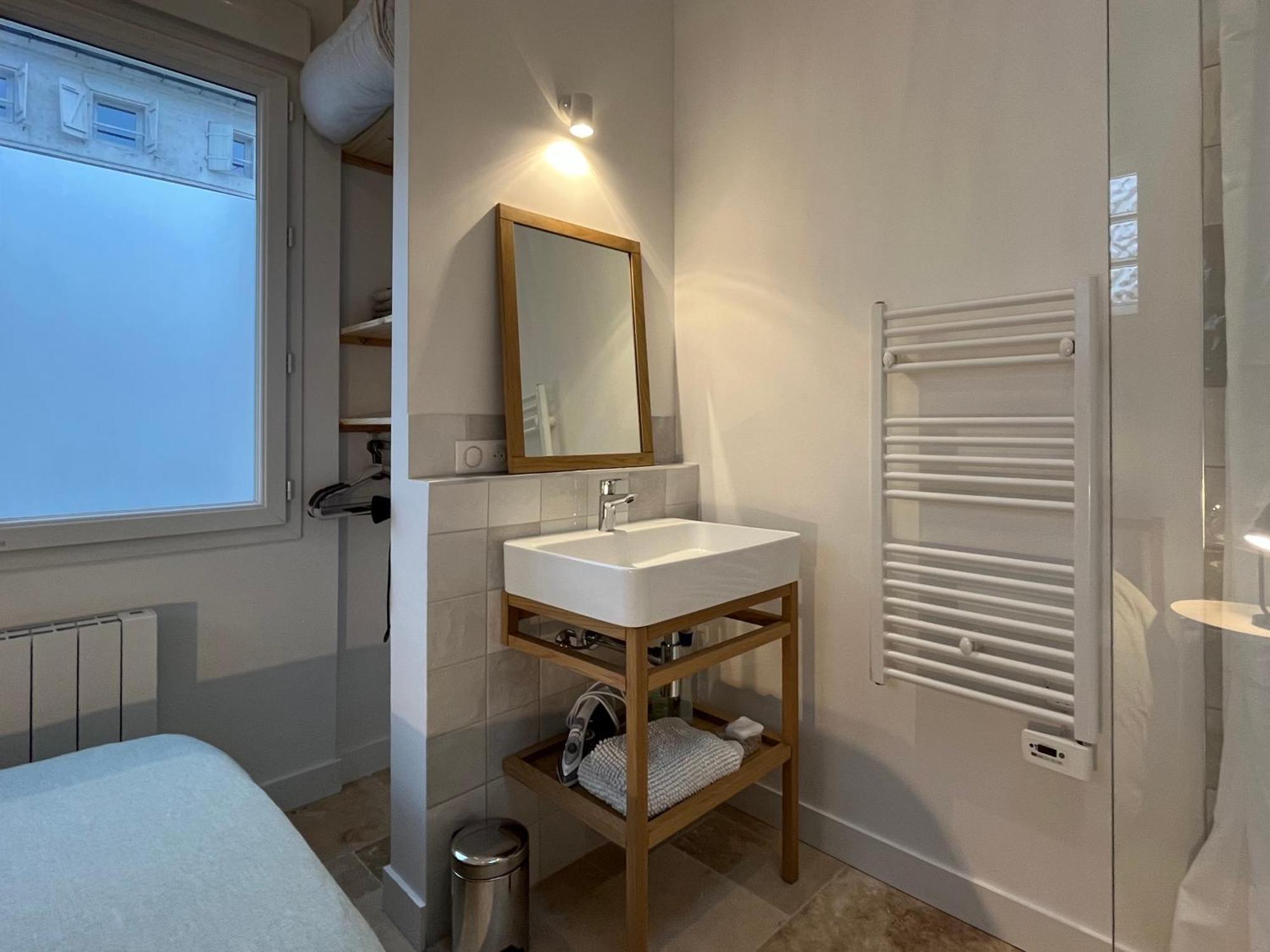 Loft Avec Terrasse Et Jardin Apartment Angouleme Ngoại thất bức ảnh