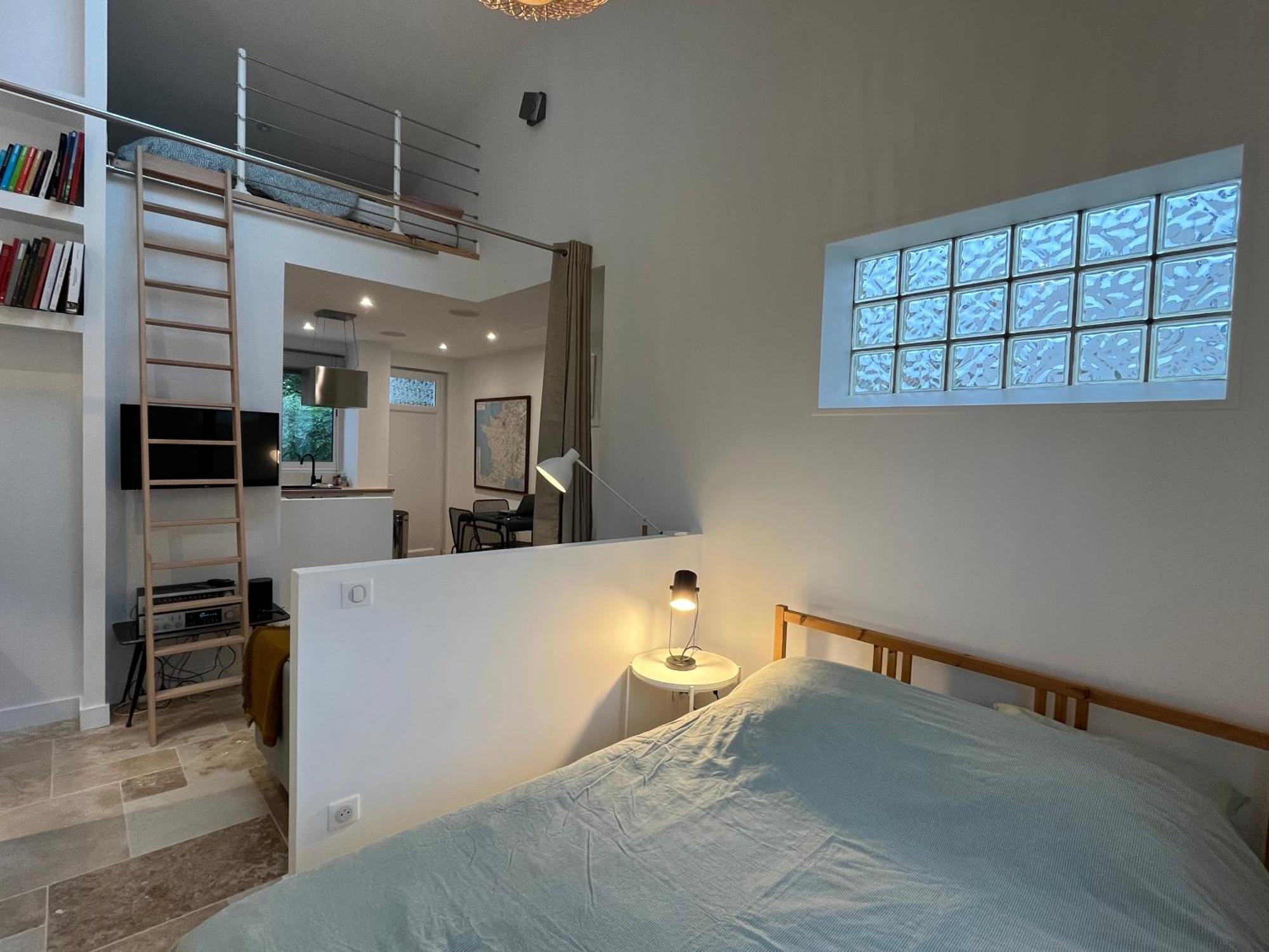 Loft Avec Terrasse Et Jardin Apartment Angouleme Ngoại thất bức ảnh